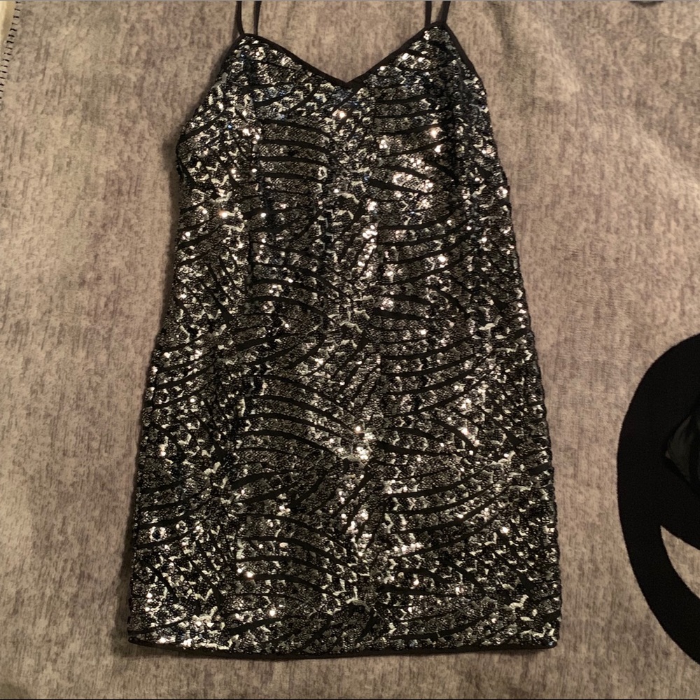 Vince Camuto Silver Fan Sequin Cami Dress